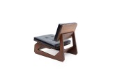 Кресло Grand из натуральной древесины.